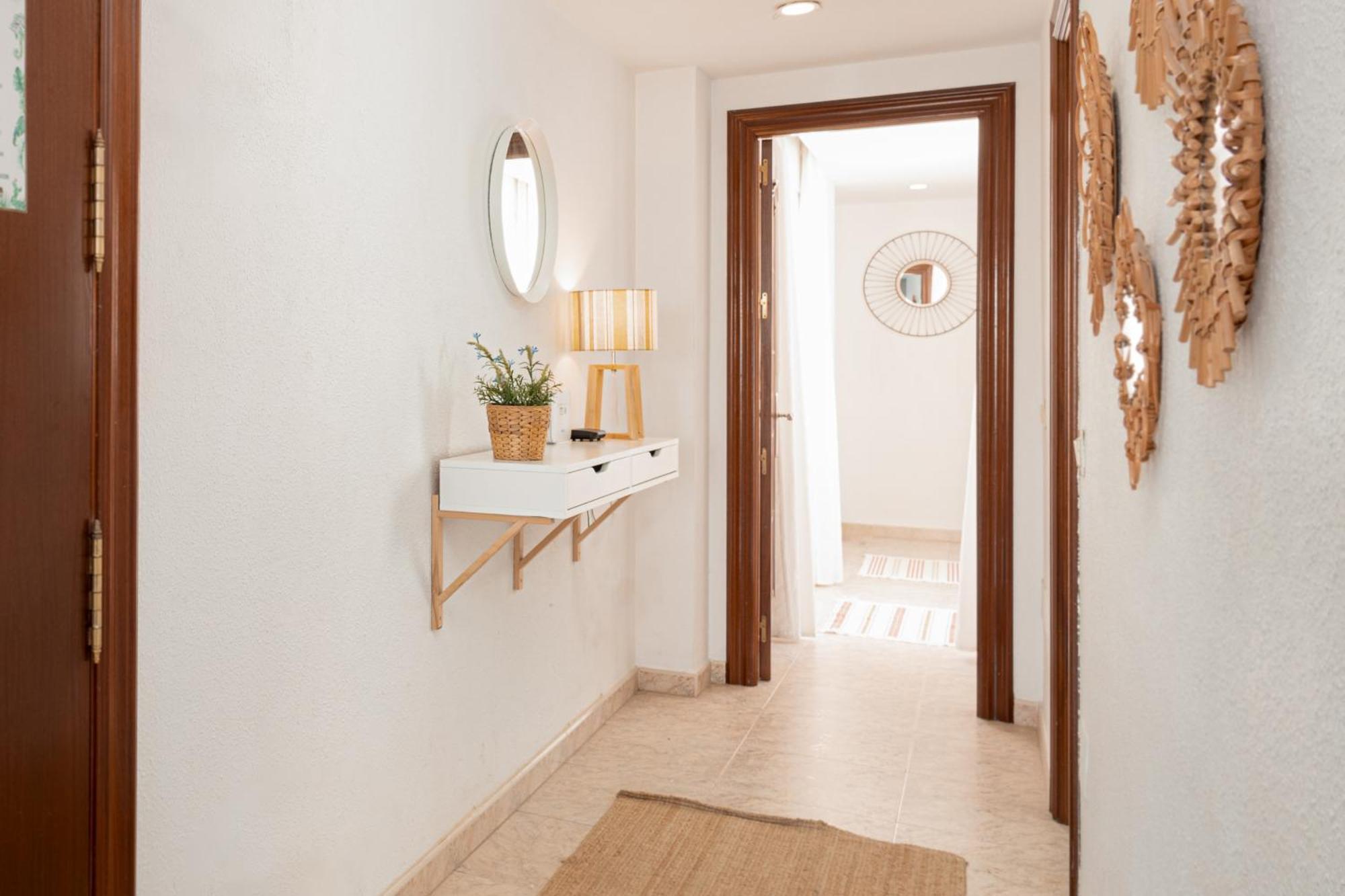 C103 - Sunny Terrace, Old Town Views Appartement *